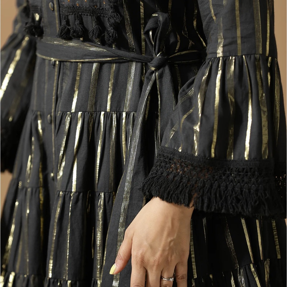 Womenās Black Gold Metallic Striped Tiered Mini Dress Bell Sleeve Boho Party M - Picture 6 of 9